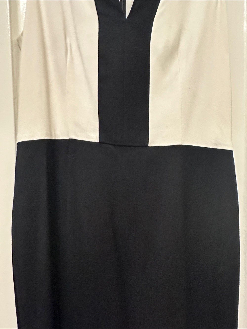 Banana Republic Black and White Mini Dress - Picture 4 of 11